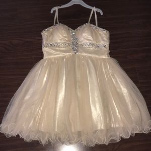 Fashionable Party dress!